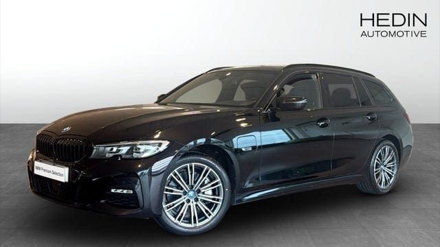 BMW 330e 2022