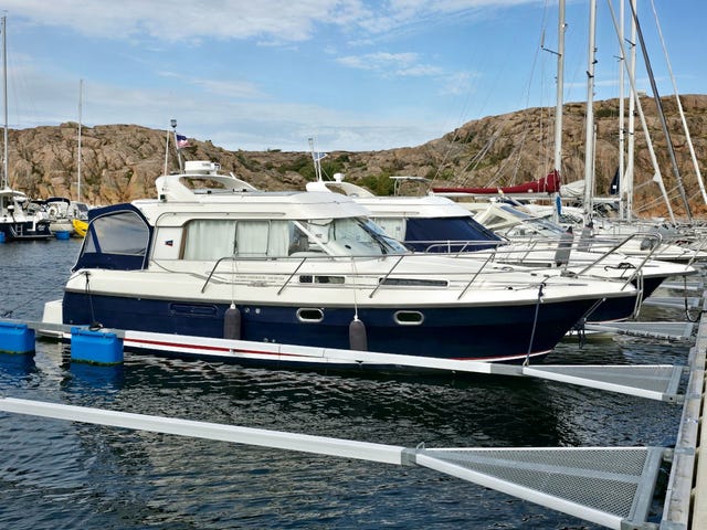 Nimbus 320 Coupe Yanmar 230hk diesel - Bog & akterpropeller