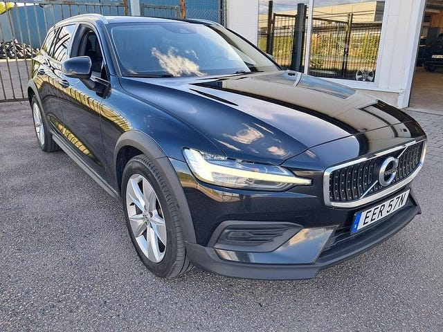 Volvo V60 Cross Country 2022 – bild 3