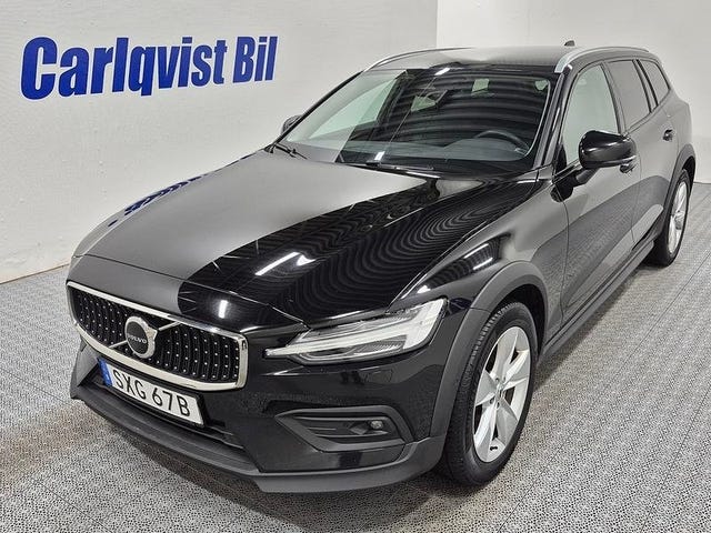 Volvo V60 Cross Country 2023