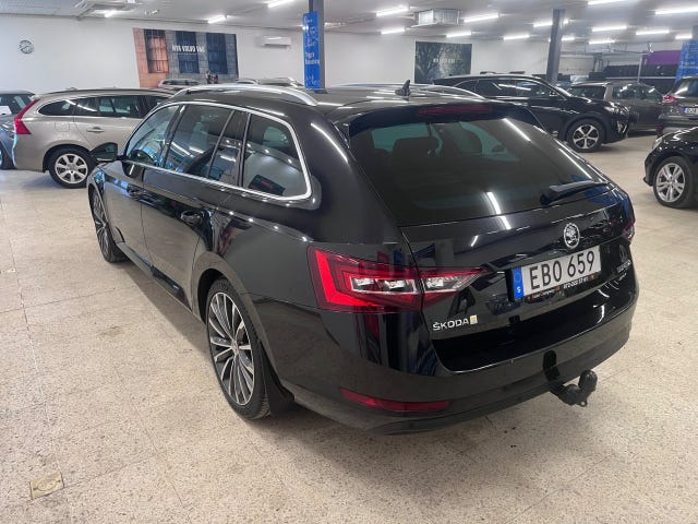 Skoda Superb 2017 – bild 4
