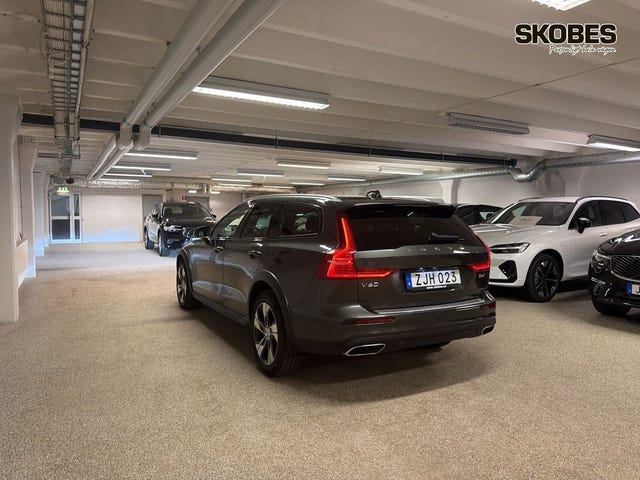 Volvo V60 Cross Country 2021 – bild 4
