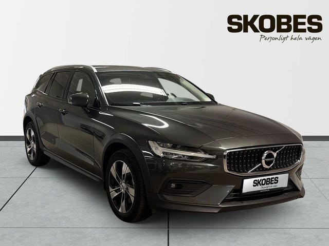 Volvo V60 Cross Country 2021
