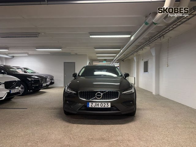 Volvo V60 Cross Country 2021 – bild 2