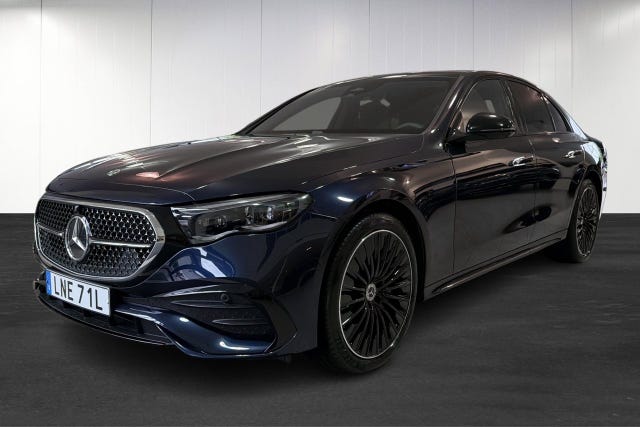 Mercedes-Benz E300 2026
