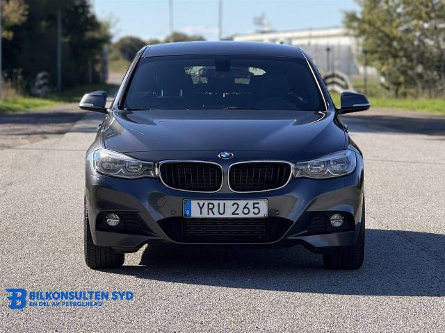 BMW 320 2019 – bild 2