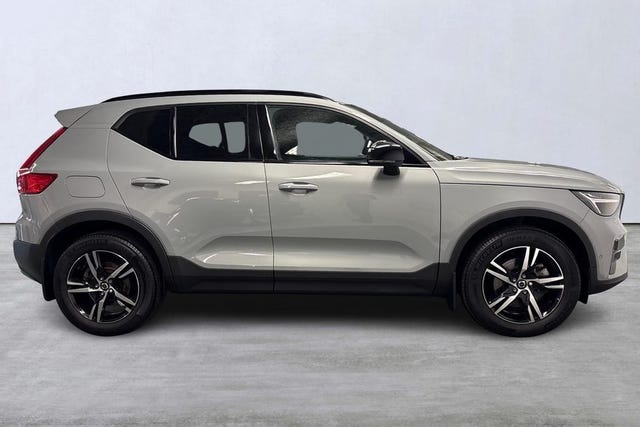 Volvo XC40 2025 – bild 3