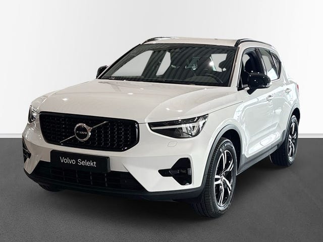 Volvo XC40 2025