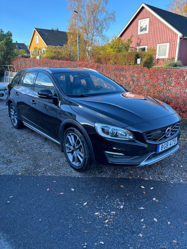 Volvo V60 Cross Country 2017