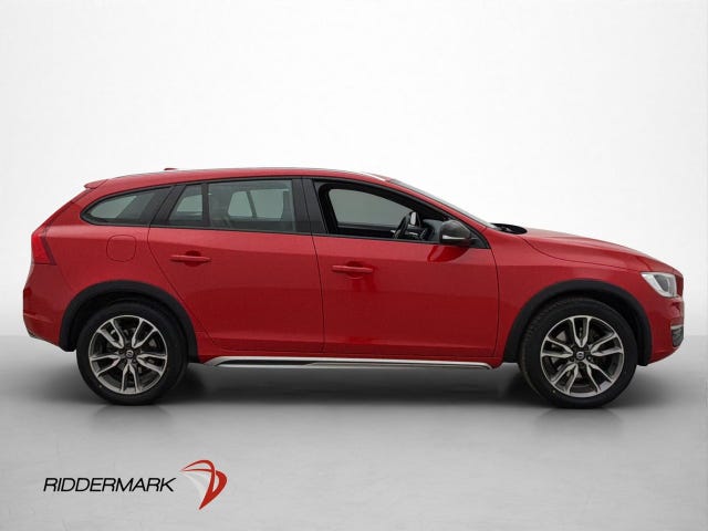 Volvo V60 Cross Country 2018 – bild 4