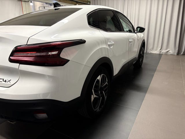 Citroen C4 X 2023 – bild 4