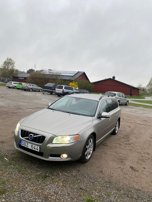 Volvo V70 2010