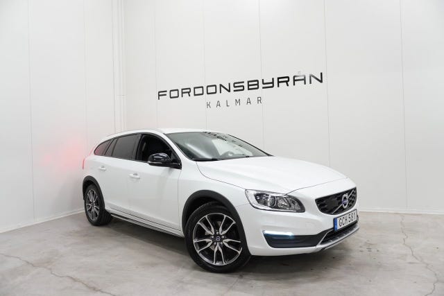 Volvo V60 Cross Country 2016