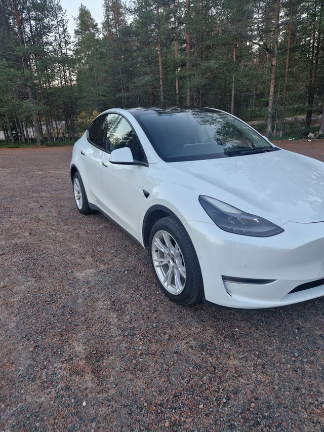 Tesla Model Y 2022