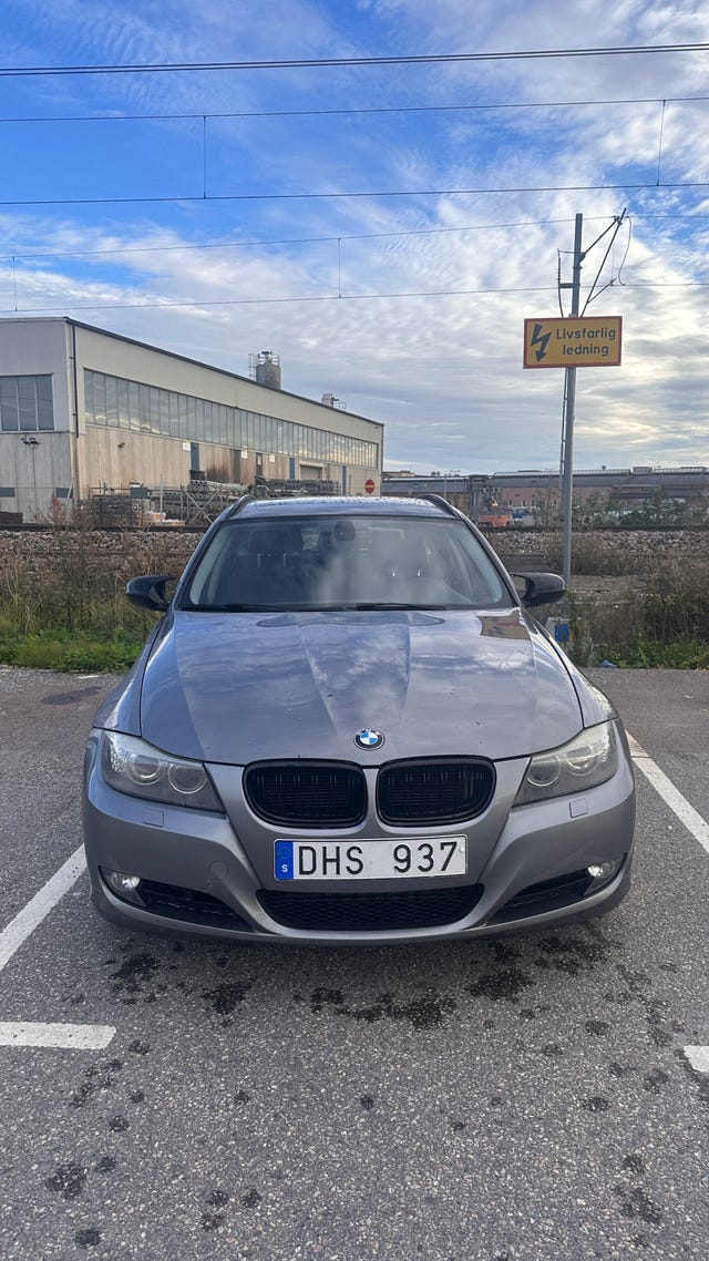 BMW 318d 2011