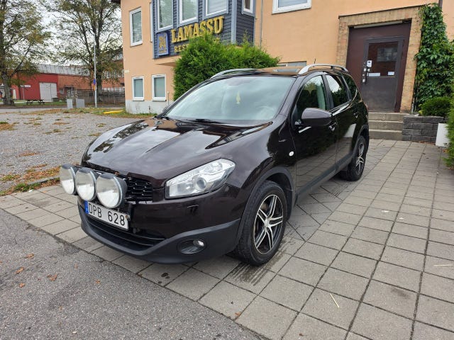 Nissan Qashqai+2 2011