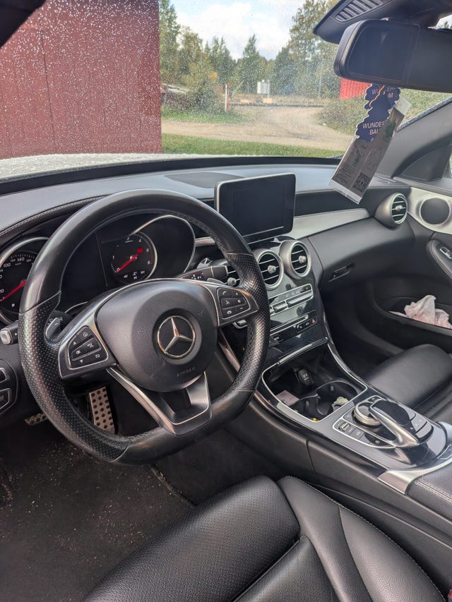 Mercedes-Benz C250 2015 – bild 3