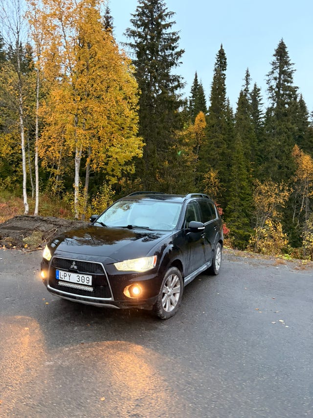 Mitsubishi Outlander 2011