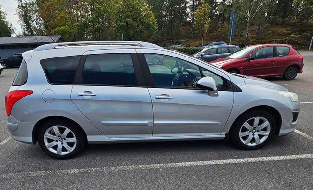 Peugeot 308 SW 2012