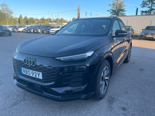 Audi Q6 e-tron 2025
