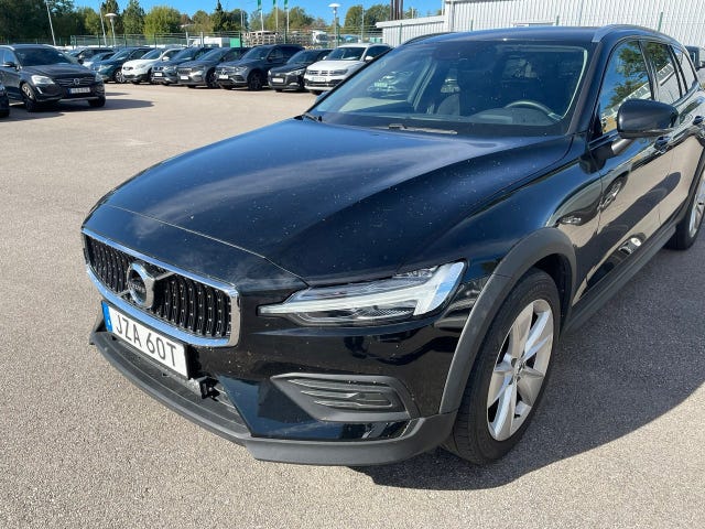 Volvo V60 Cross Country 2022