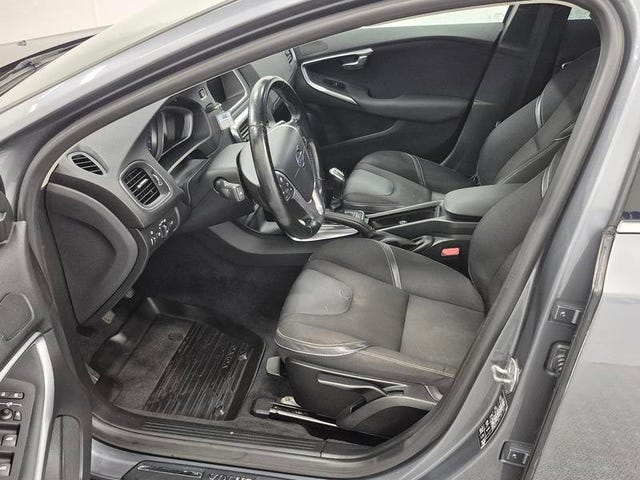 Volvo V40 2015 – bild 2