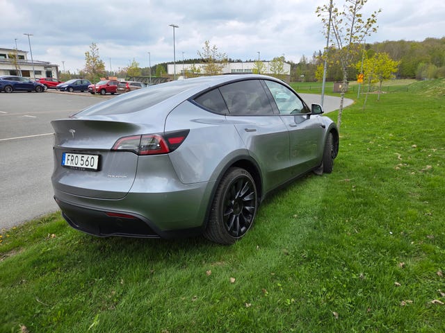 Tesla Model Y 2023