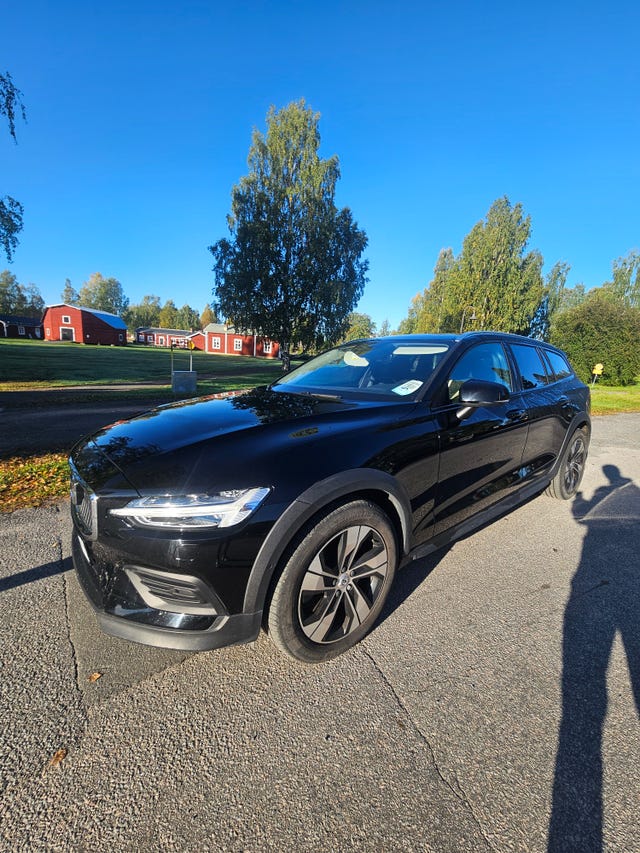 Volvo V60 Cross Country 2022