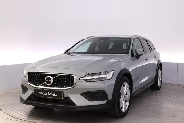 Volvo V60 Cross Country 2024