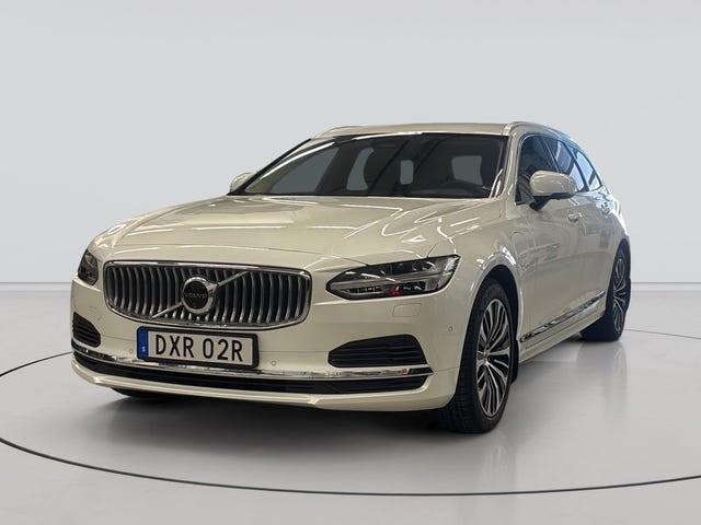 Volvo V90 2025