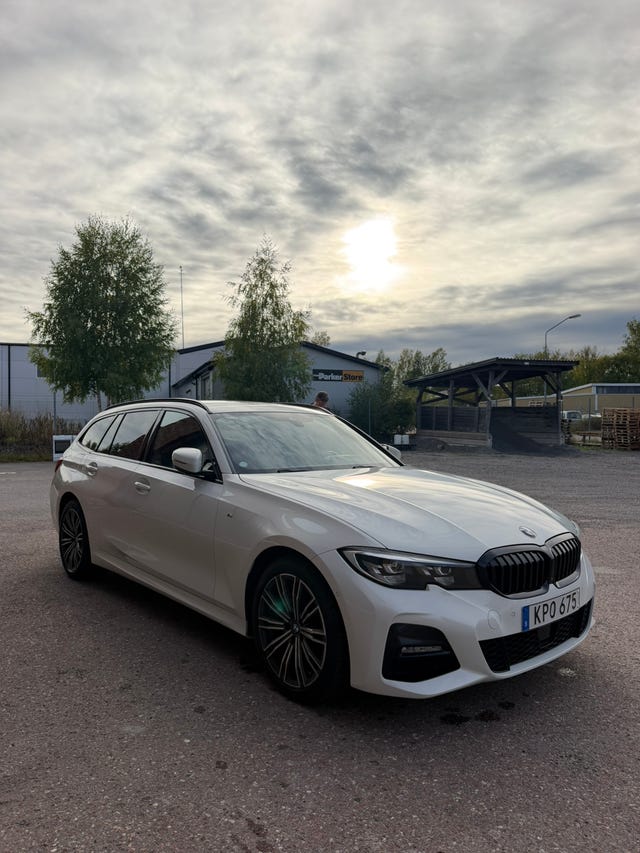 BMW 320d 2020 – bild 2