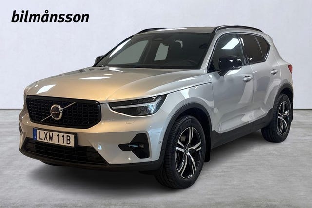 Volvo XC40 2025