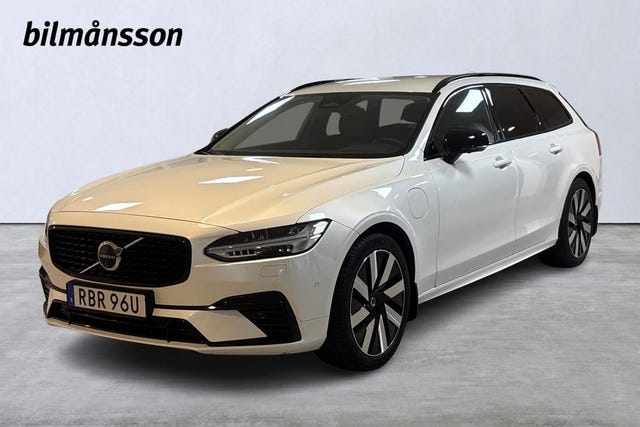 Volvo V90 2025