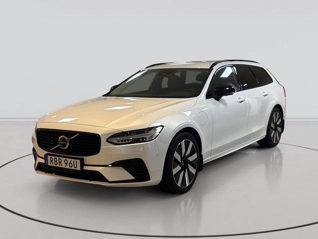 Volvo V90 2025