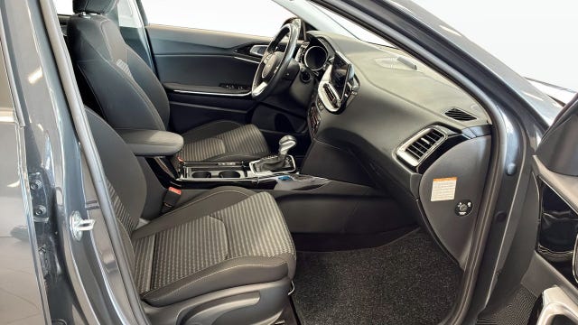 Kia Ceed 2024 – bild 3