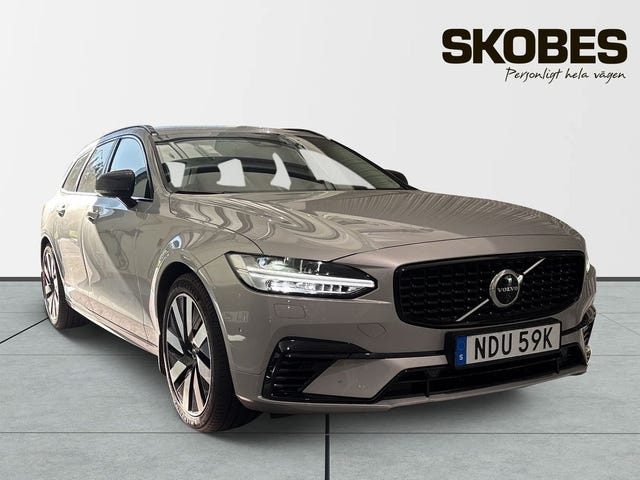 Volvo V90 2025