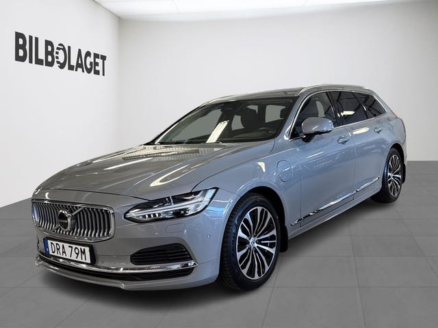 Volvo V90 2025