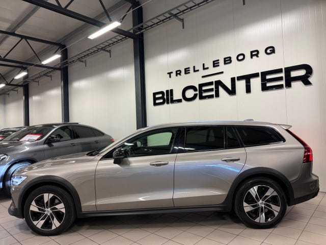 Volvo V60 Cross Country 2019 – bild 3