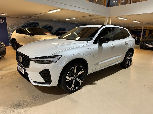 Volvo XC60 2025