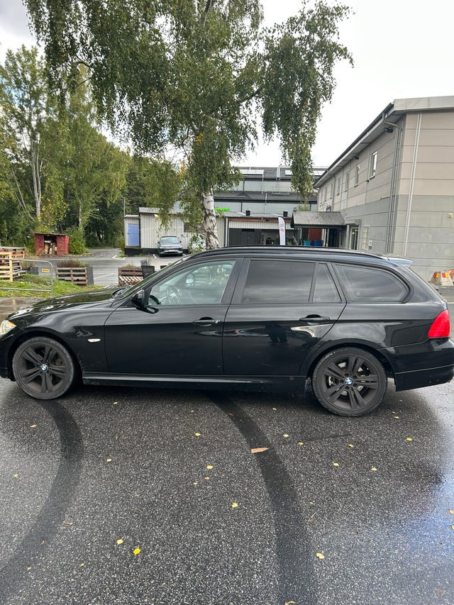 BMW 320d 2012 – bild 3