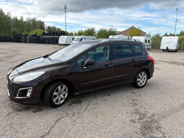 Peugeot 308 SW 2012