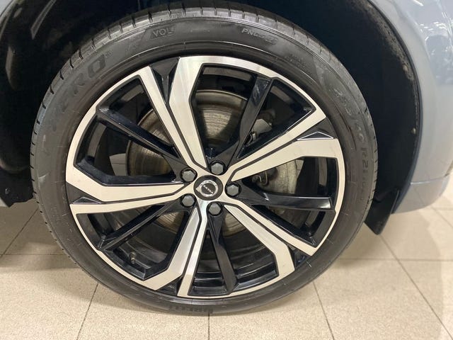 Volvo XC60 2024 – bild 2