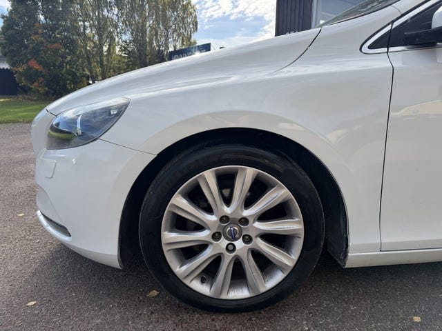 Volvo V40 2015 – bild 4