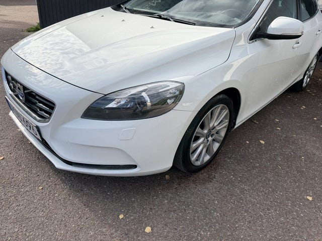 Volvo V40 2015 – bild 2