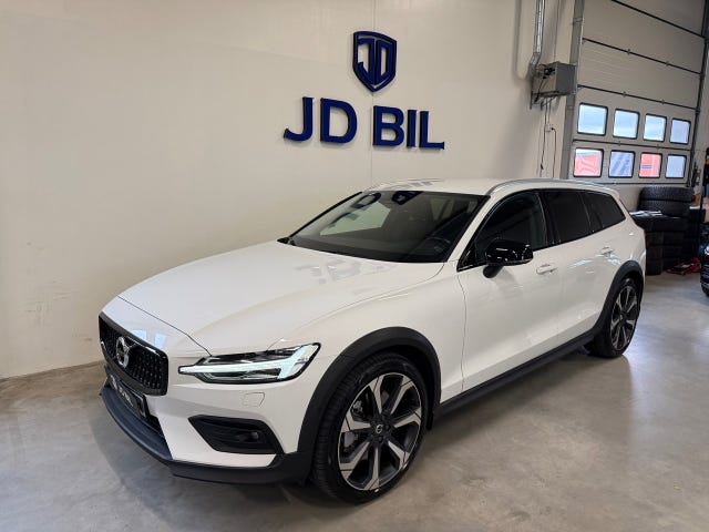 Volvo V60 Cross Country 2022