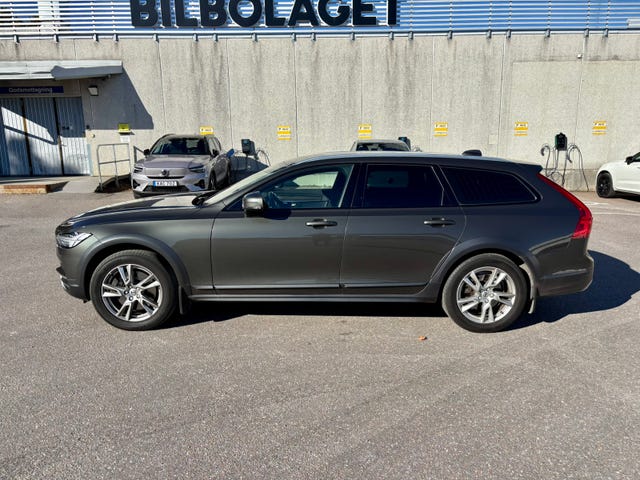 Volvo V90 Cross Country 2018 – bild 2