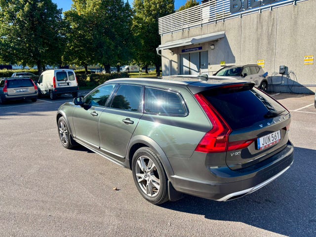 Volvo V90 Cross Country 2018 – bild 3