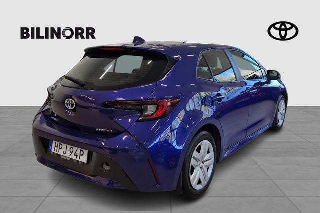 Toyota Corolla 2023 – bild 3