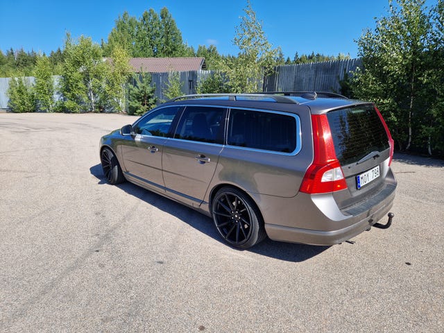 Volvo V70 2010 – bild 2