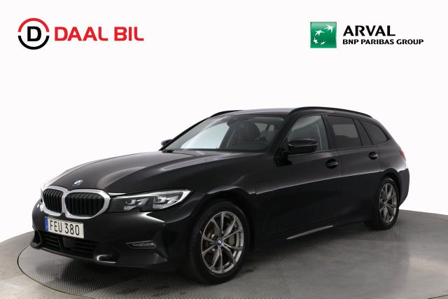 BMW 330e 2021